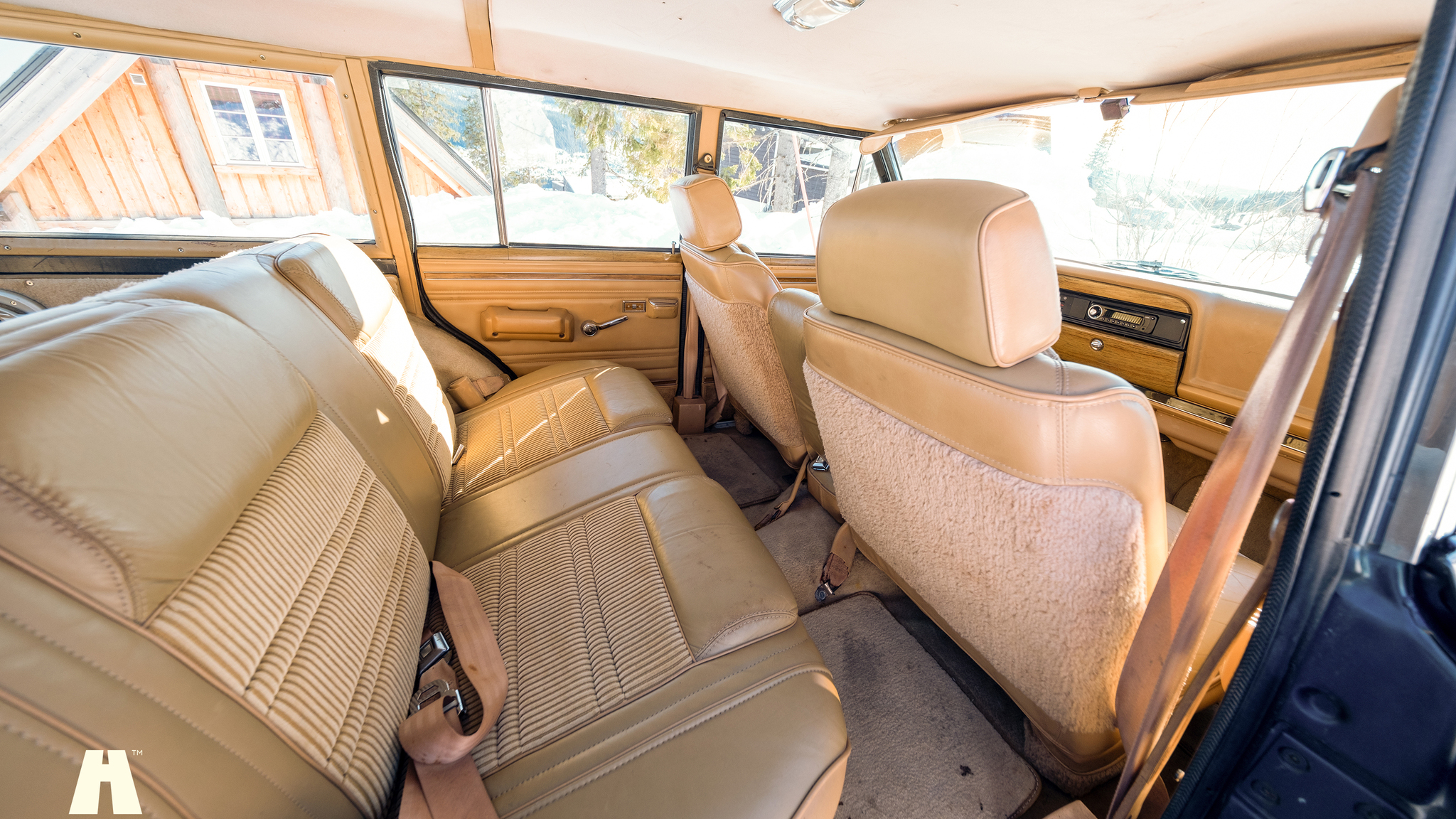 Interiörbild 1988 Jeep Grand Wagoneer 5.9