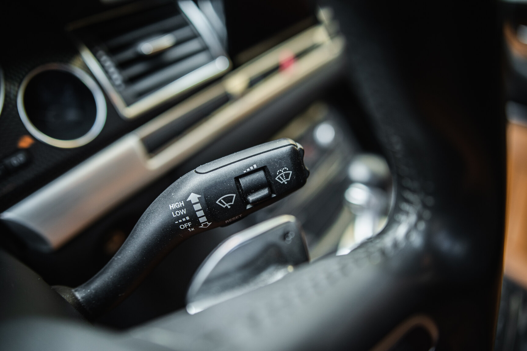 Interior image of 2009 Audi S8 5.2 V10 FSI Quattro