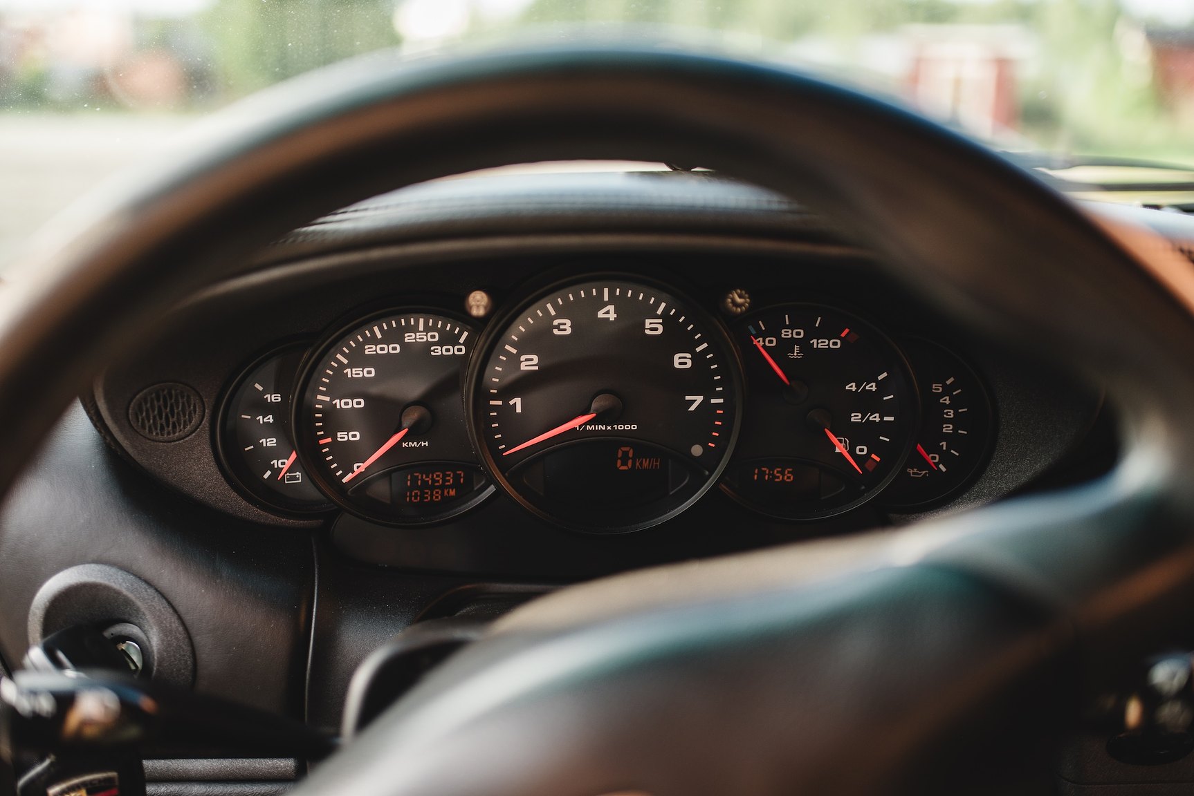 Interior image of 1998 Porsche 996 Carrera 
