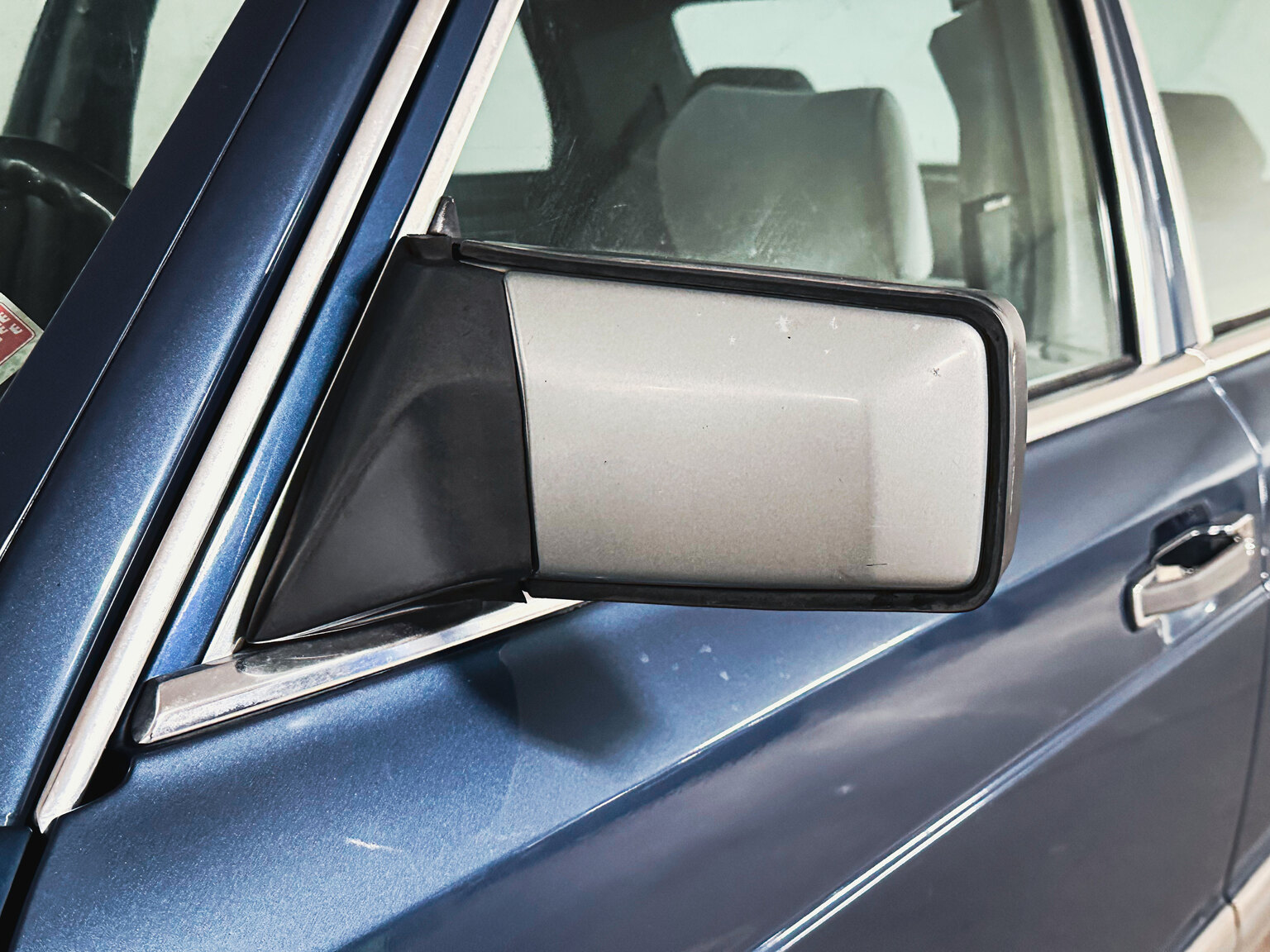 Exteriörbild på 1985 Mercedes-Benz 500 SEL