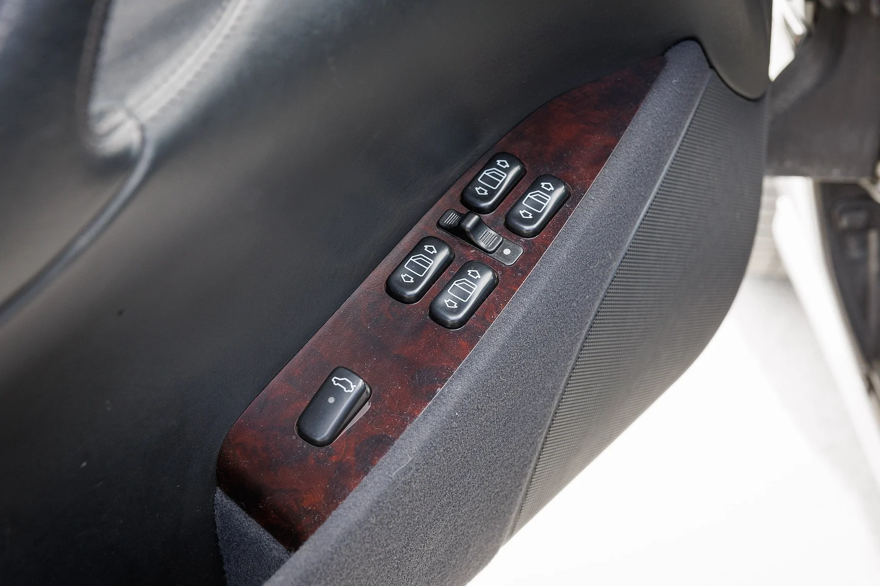 Interiörbild 2000 Mercedes-Benz CL 600 (4)