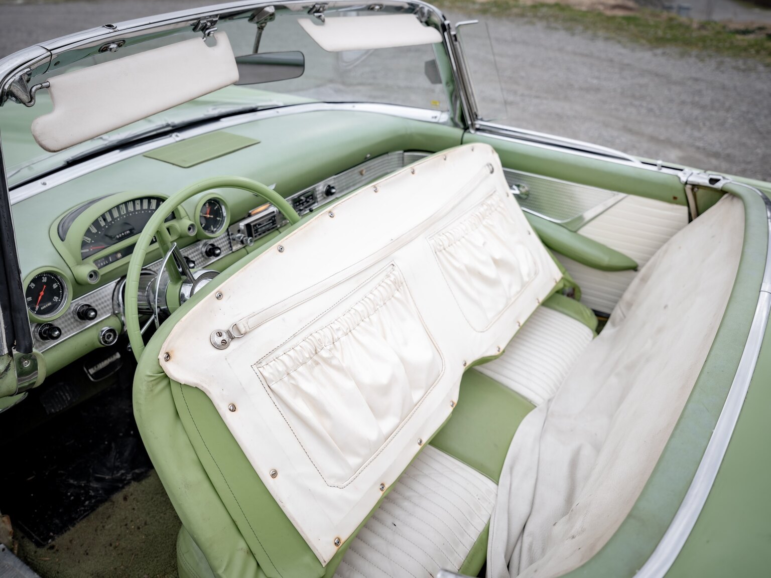 Interior image of 1956 Ford Thunderbird (52)