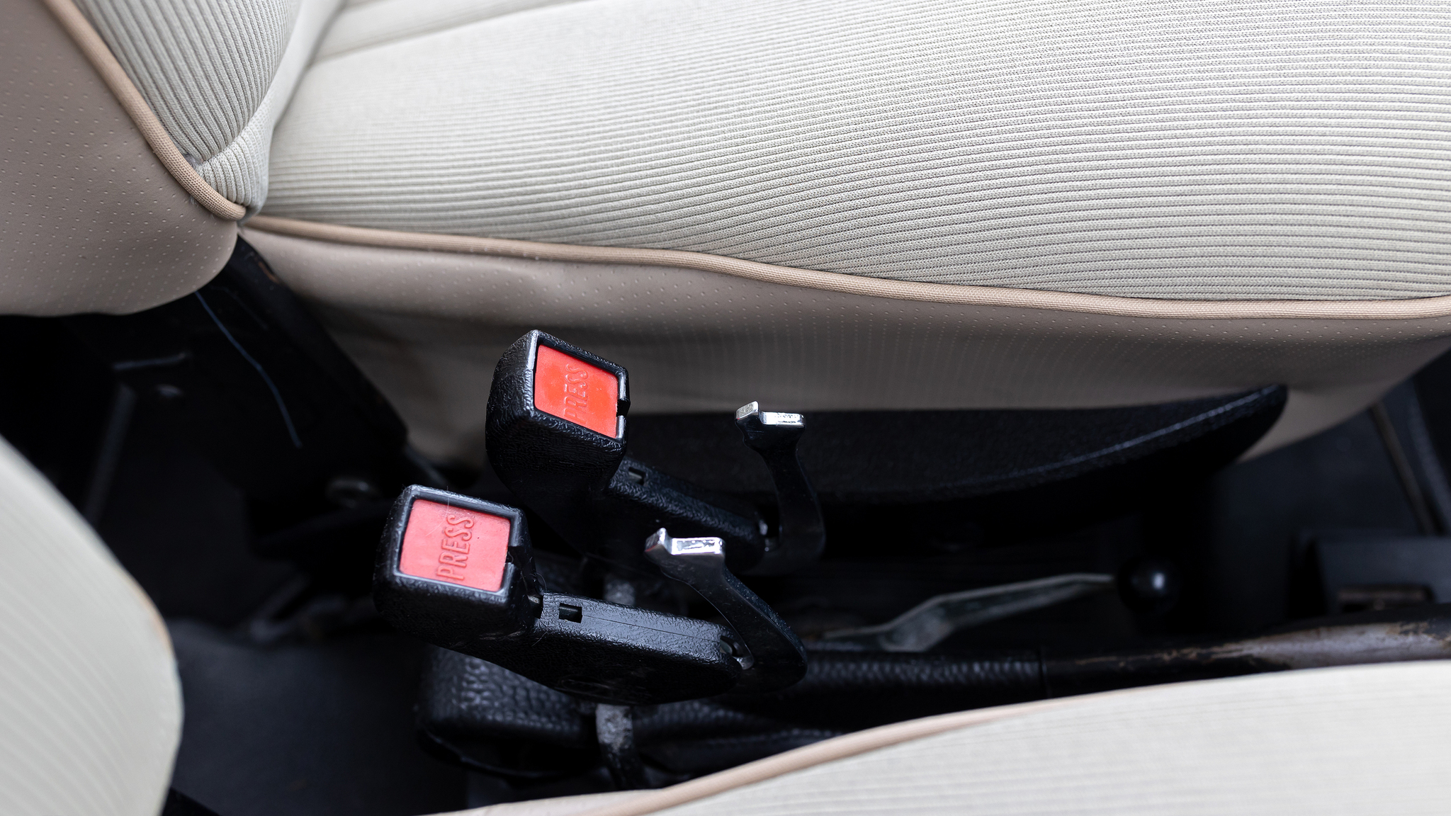 Interior image of 1973 Volkswagen Beetle 1303S 1600 (25)