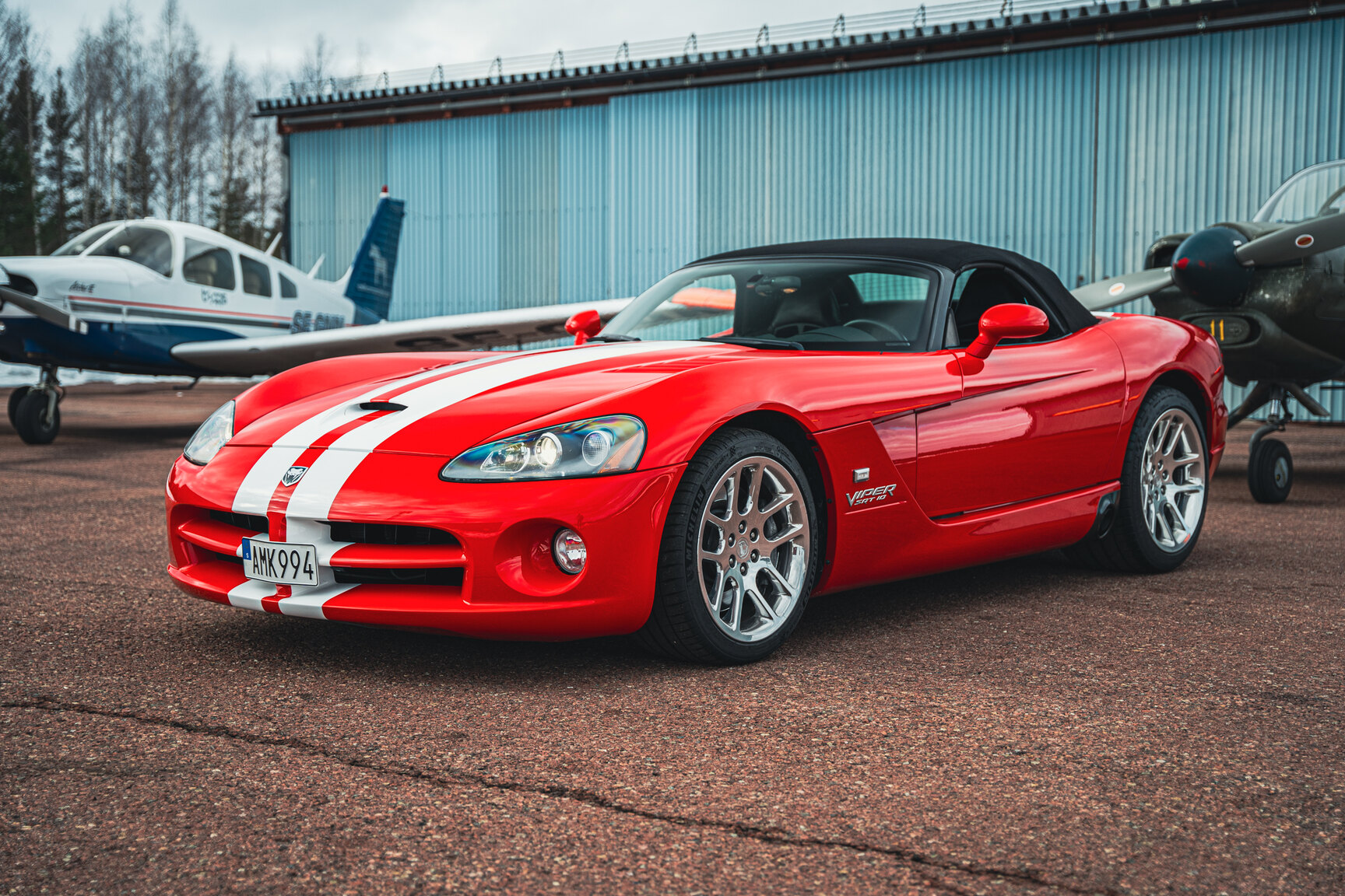 Exteriörbild på 2003 Dodge Viper SRT-10