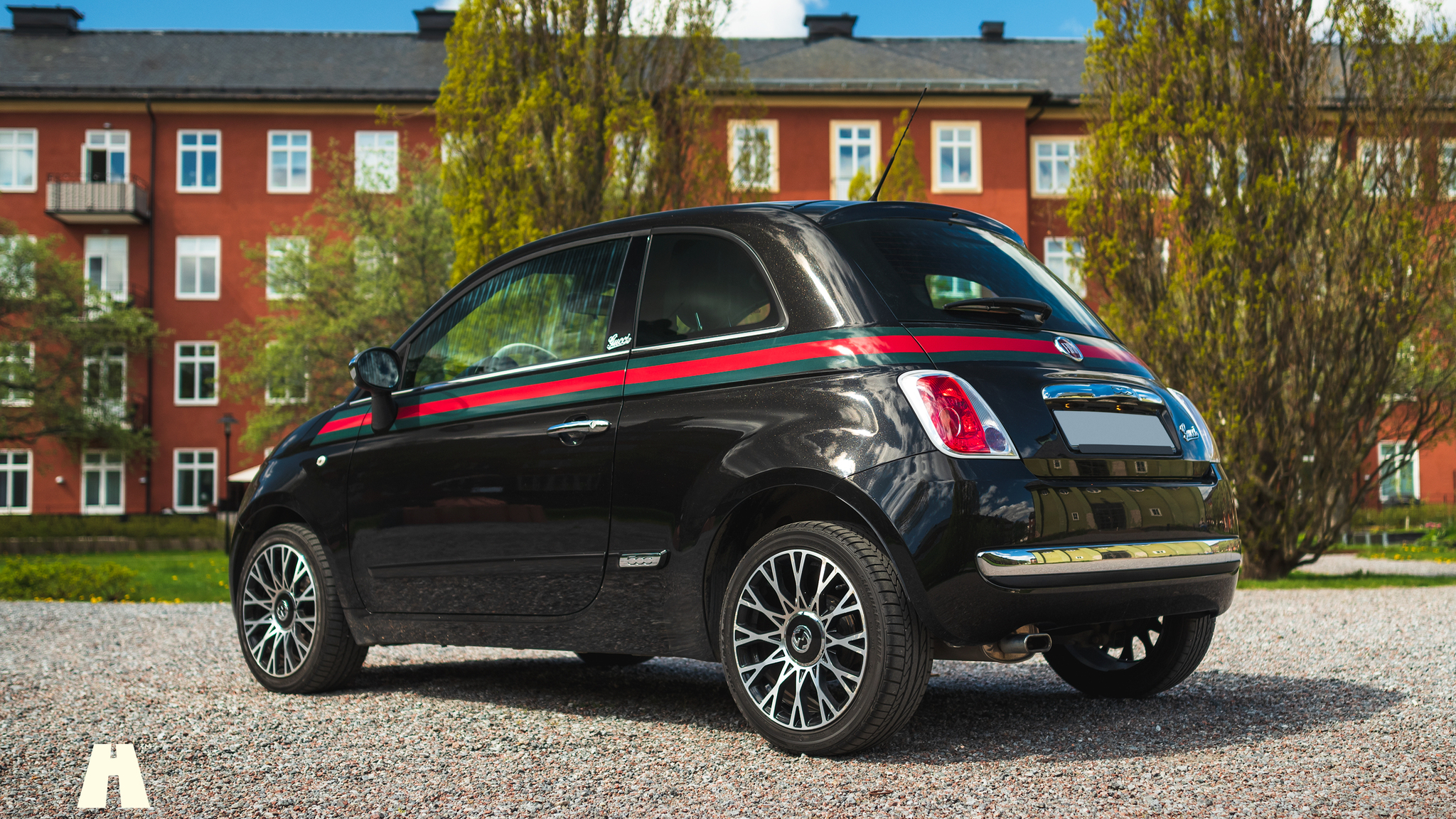 Exterior image of 2012 FIAT 500 GUCCI