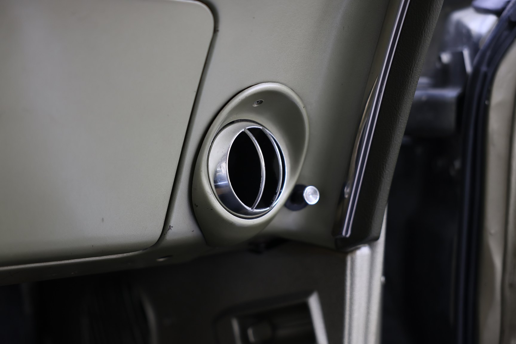 Interior image of 1968 Pontiac Firebird 400 Ram Air