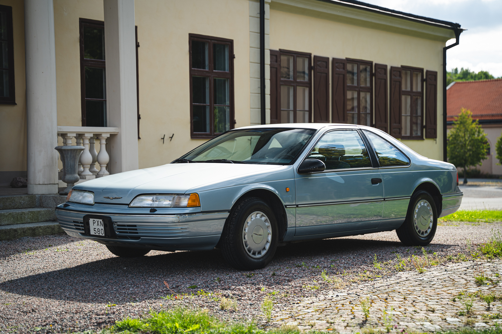 Exteriörbild på 1991 Ford Thunderbird (7)