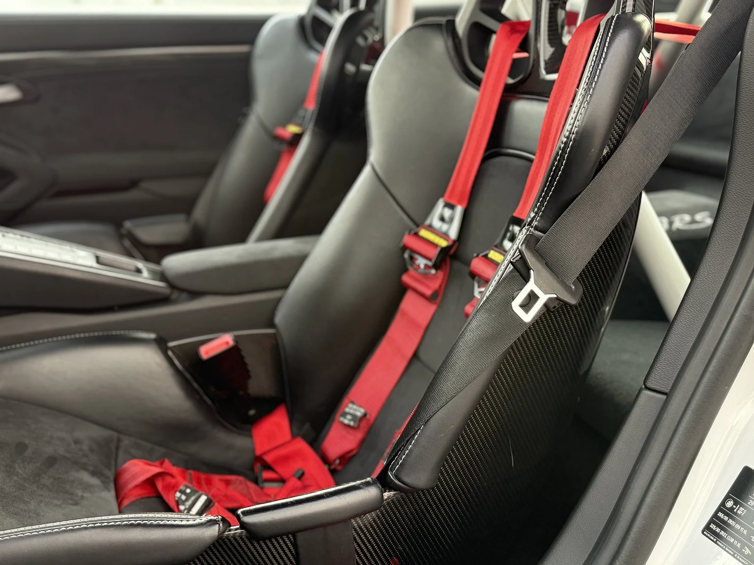 Innenraumfoto von 2016 Porsche 911 GT3 RS (5)