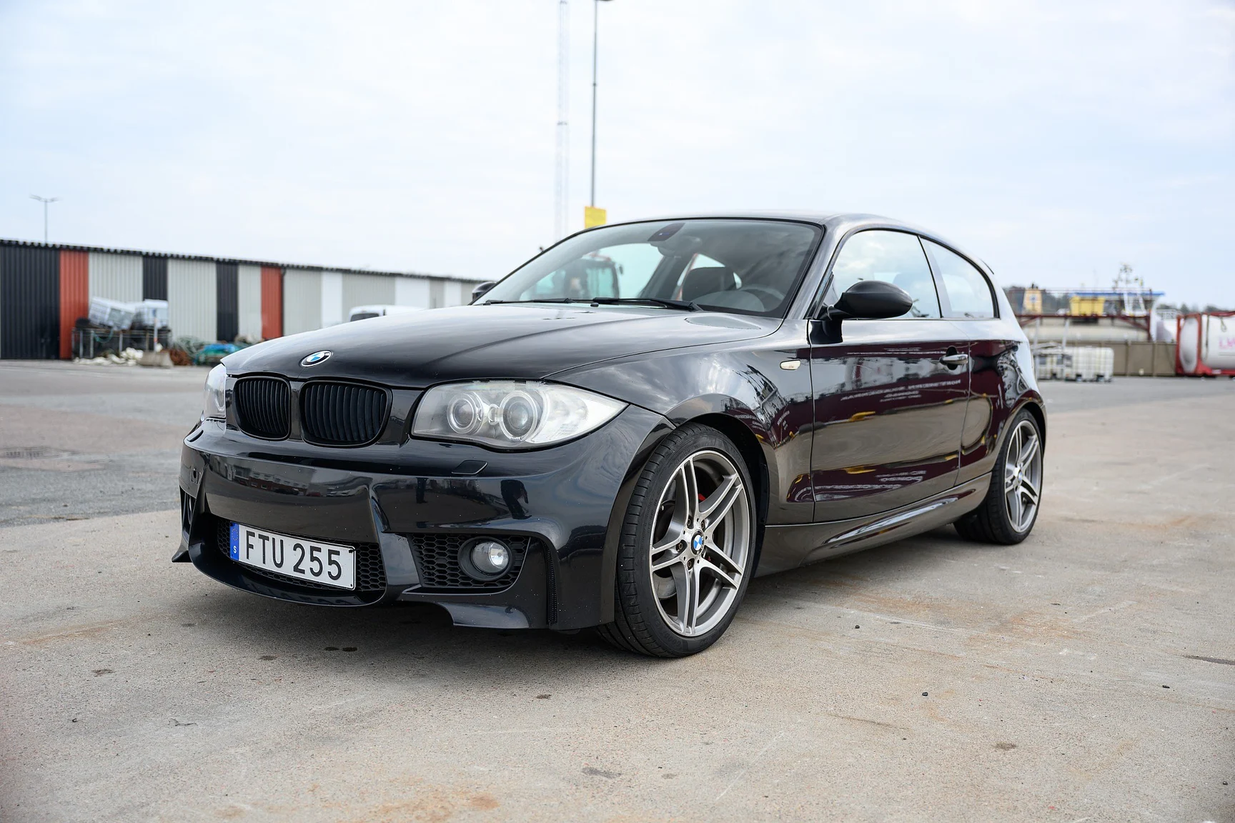 Aussenfoto 2007 2007 BMW 130i M Sport (46)