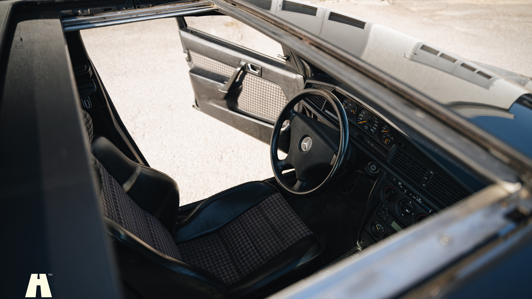 Interiörbild 1992 Mercedes-Benz 190E 2.5-16 Cosworth