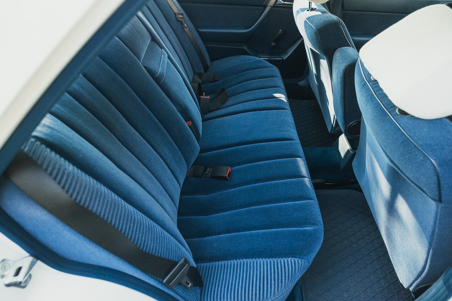 Interiörbild 1987 Mercedes-Benz 230E