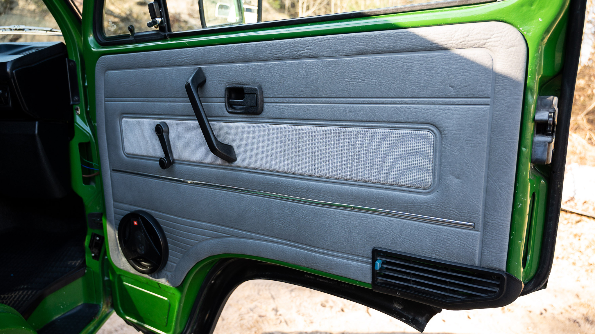Interior image of 1992 Volkswagen T3 Kombi Syncro 16" Westfalia