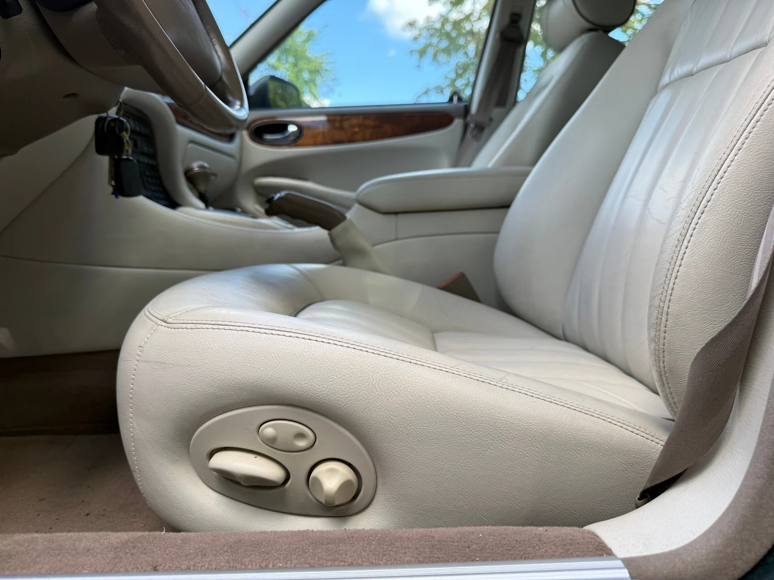 Interiörbild 2001 Jaguar XJ Sovereign 4.0 V8 (27)
