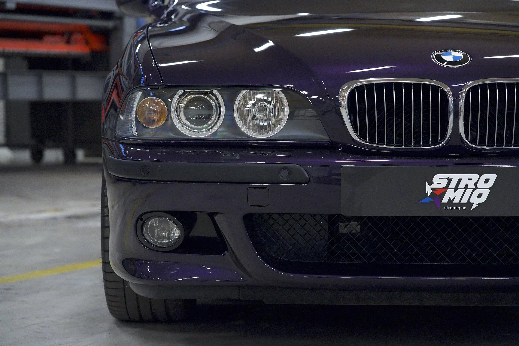 Exteriörbild på 2002 BMW M5 E39 (31)