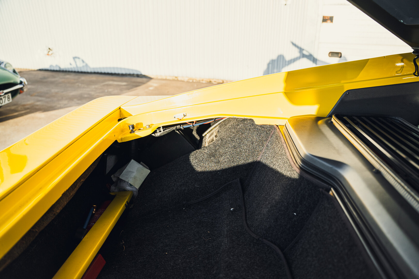 Interior image of 1989 Lotus Esprit Turbo SE