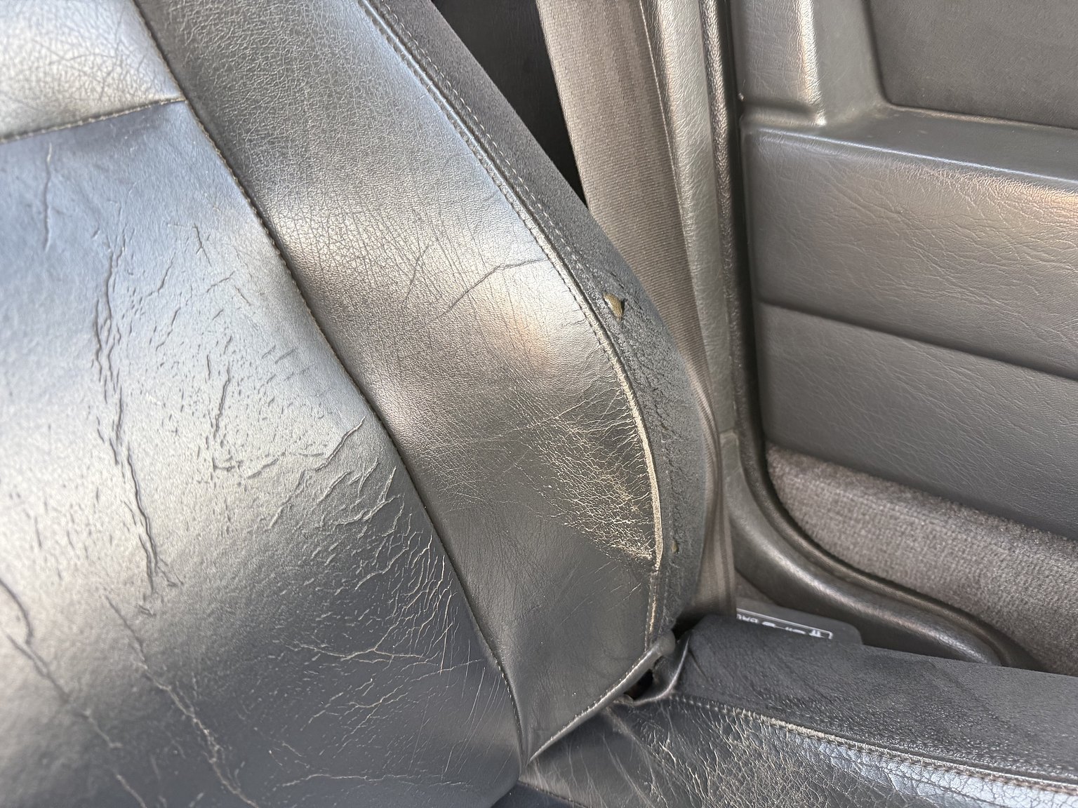 Interior image of 1995 VOLVO 855 T5R T-5R