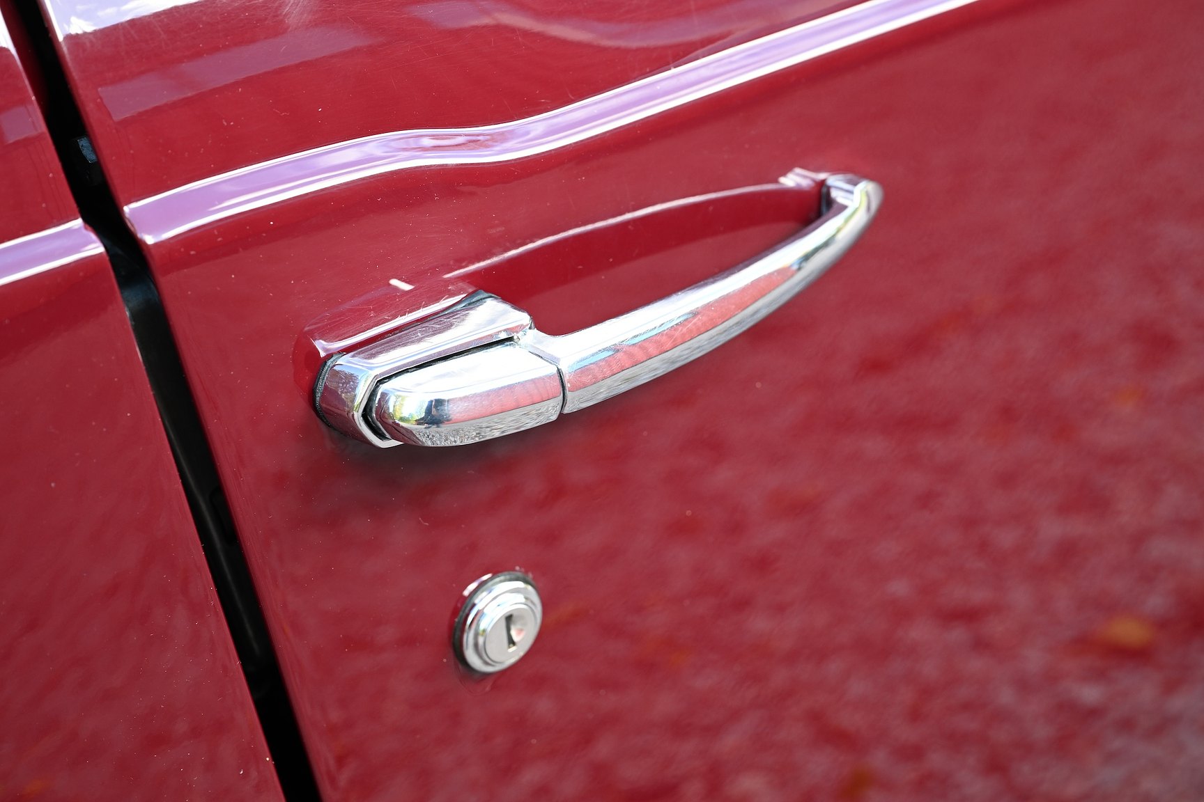 Exterior image of 1971 Triumph TR6
