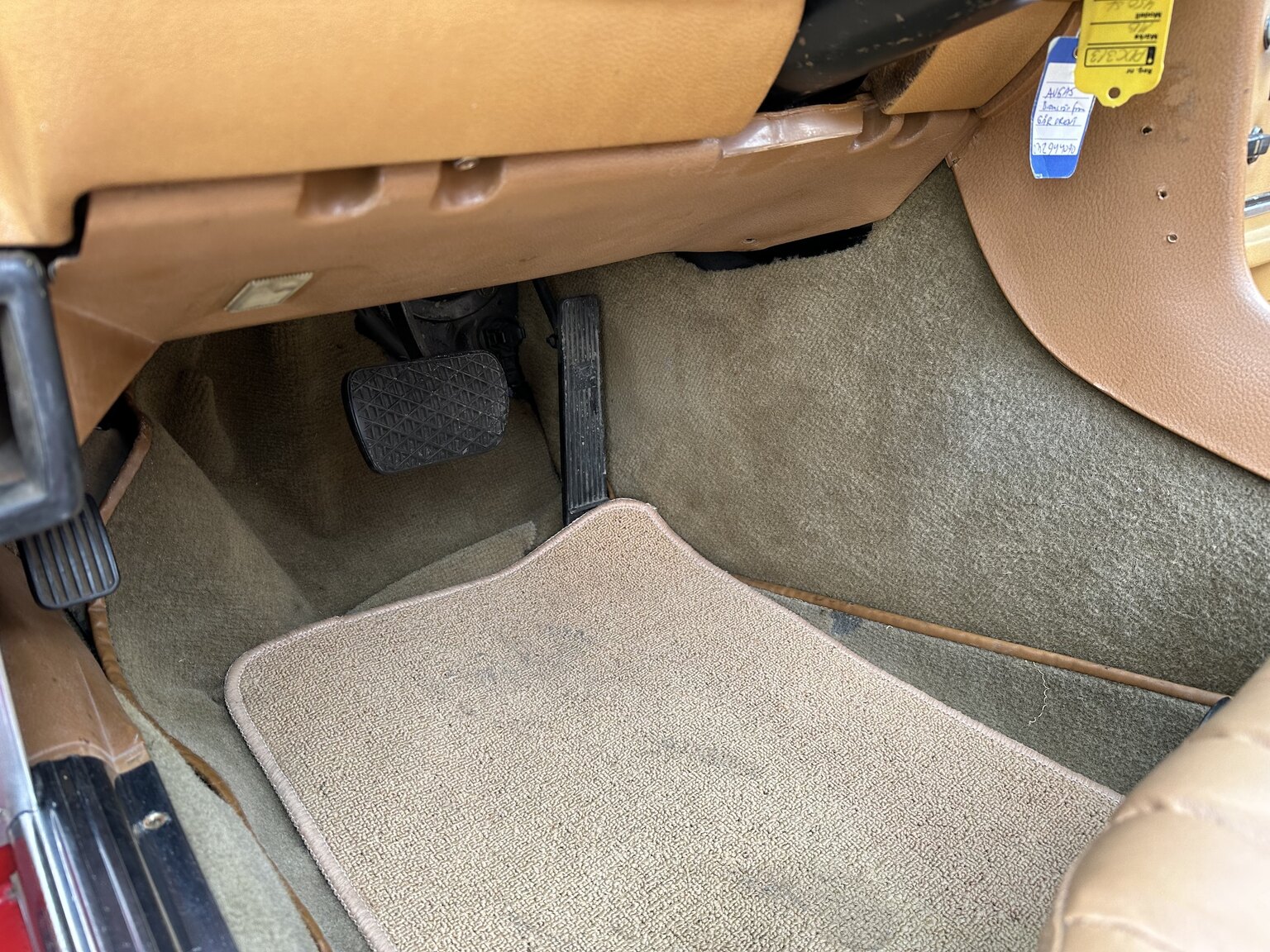 Interior image of 1973 Mercedes-Benz 450 SL