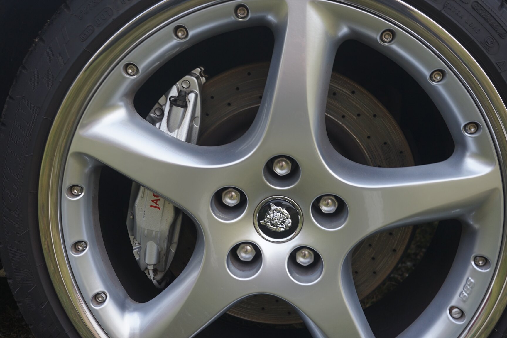 Exterior image of 2001 Jaguar XKR Silverstone