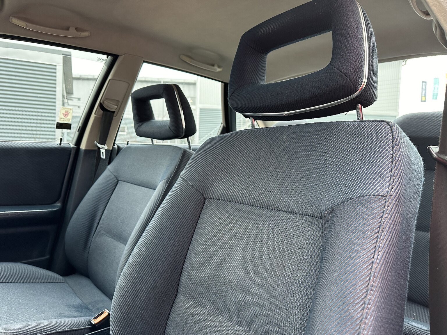 Interior image of 1988 Audi 80 (3)