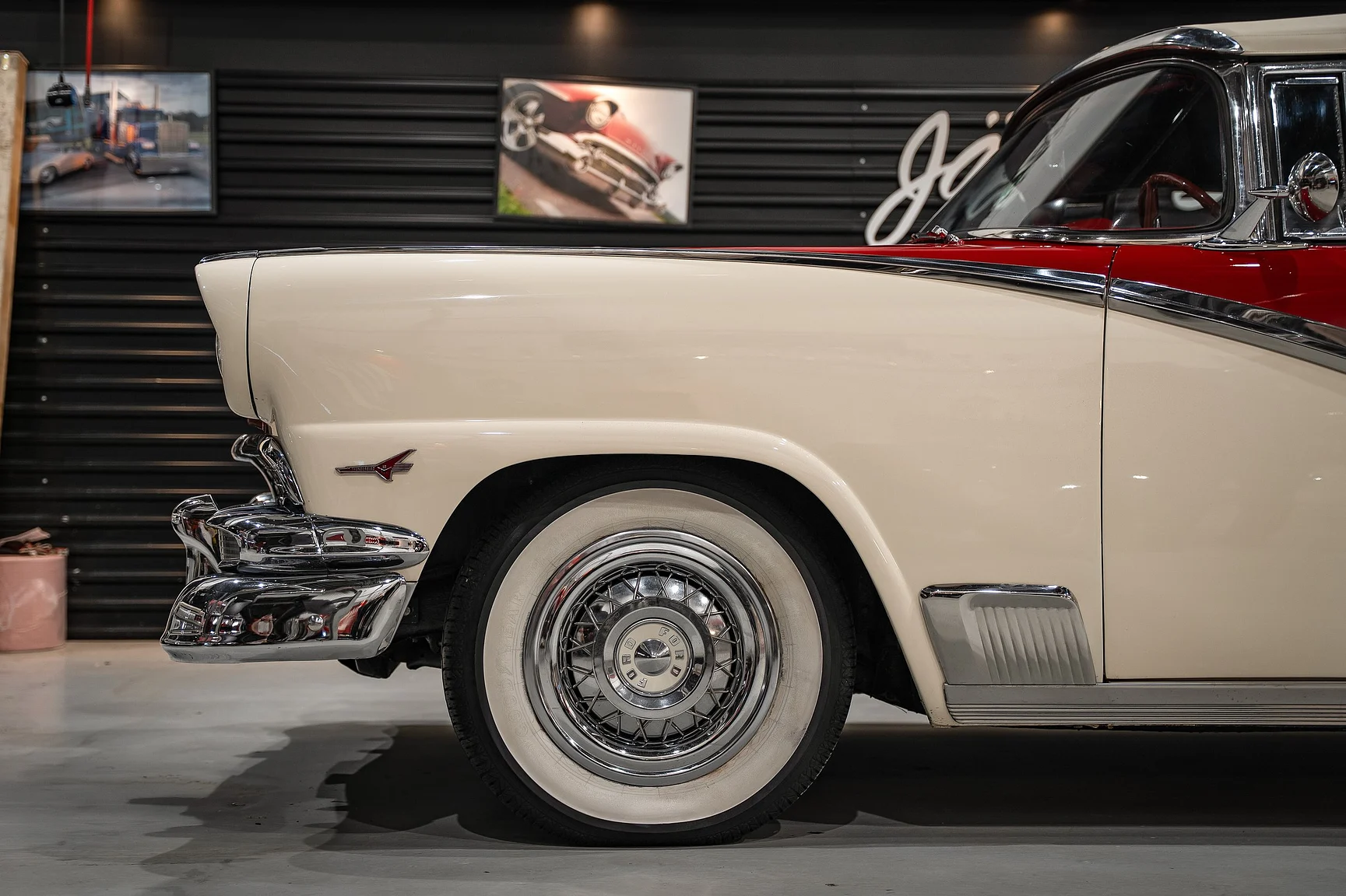 Aussenfoto 1956 Ford Fairline Sunliner V8 (4)