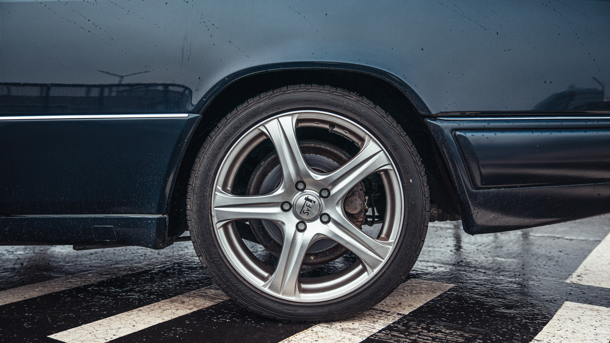 Exteriörbild på 1995 Mercedes Benz E320 Cabriolet (7)