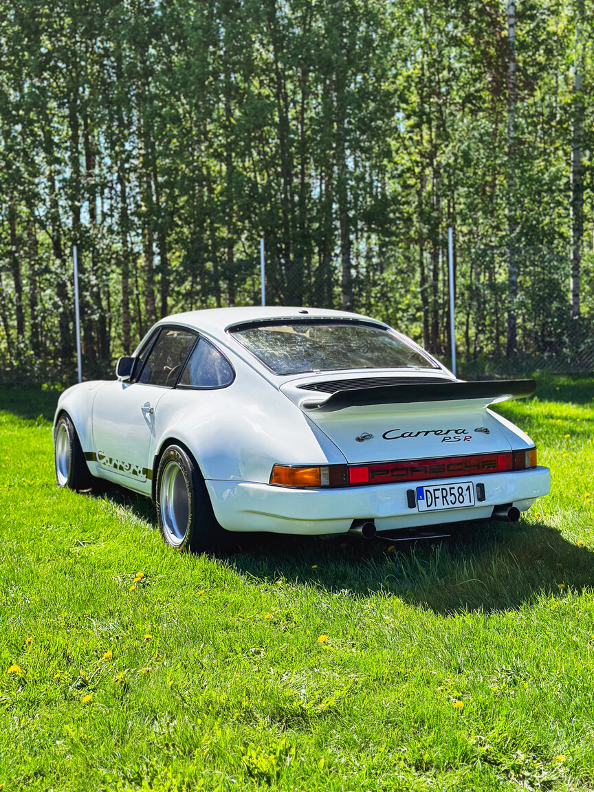 Exteriörbild på 1971 Porsche 911 RSR Tribute
