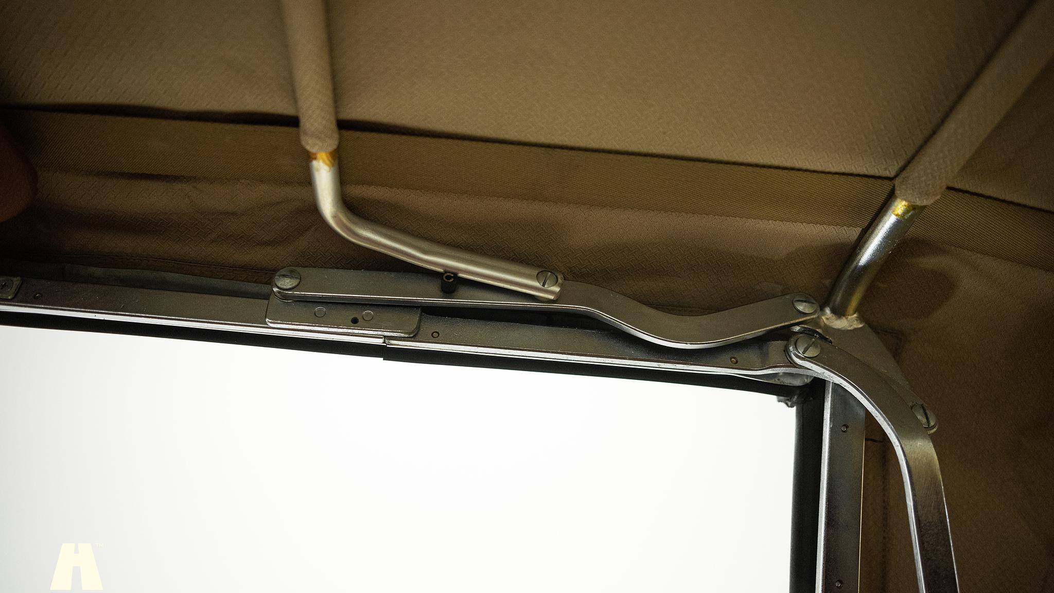 Innenraumfoto von 1975 Mercedes SL 350