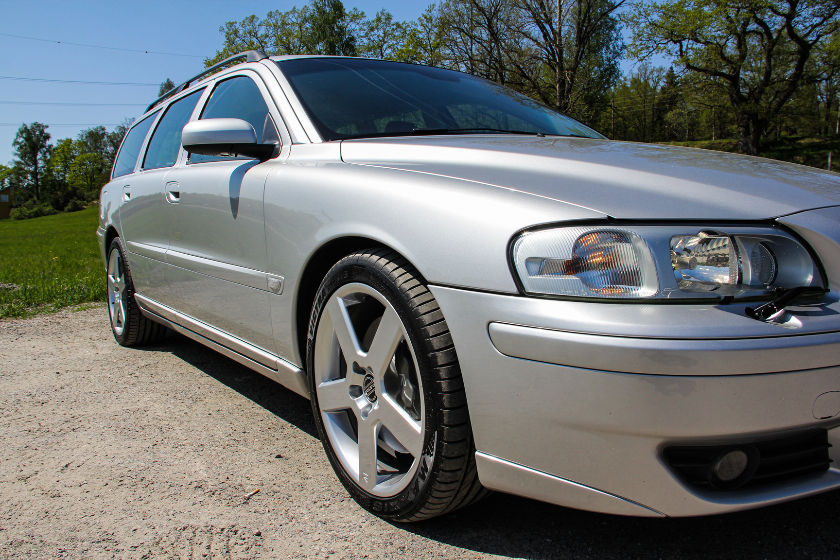Exterior image of 2005 Volvo V70 R AWD (54)
