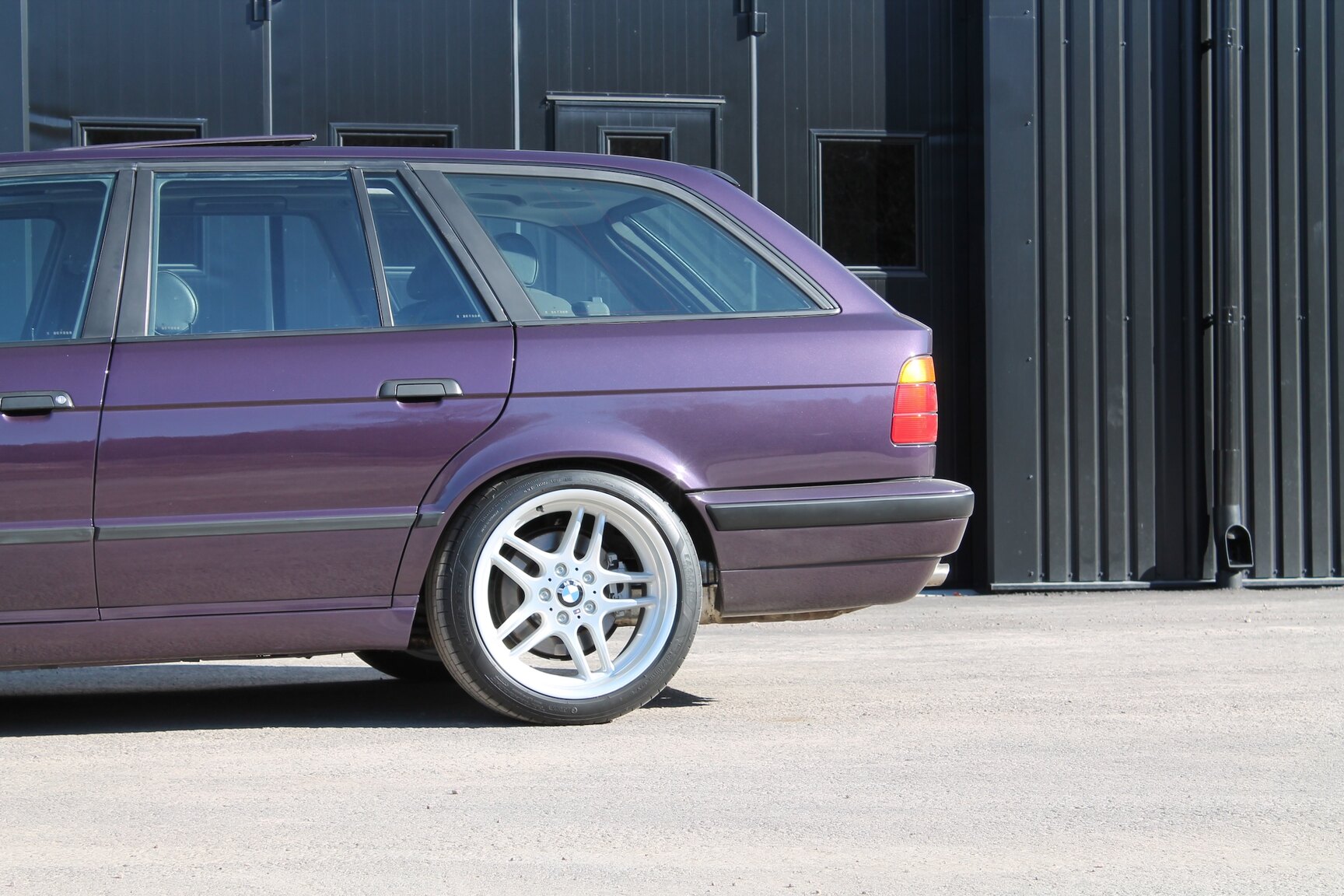 Exteriörbild på 1996 BMW 540i Touring "No Reserve Auction"