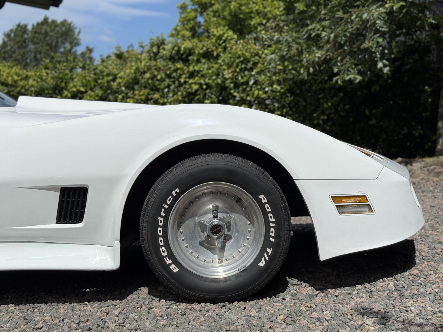 Exterior image of 1981 Chevrolet Corvette