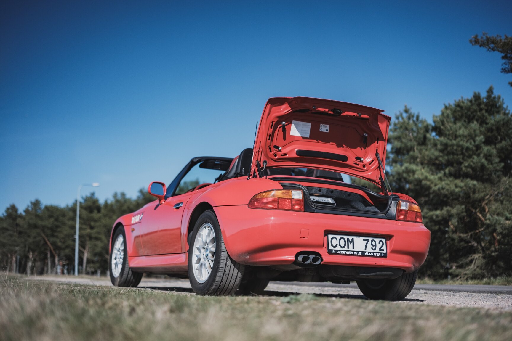 Interior image of 1999 BMW Z3 2.8i Roadster
