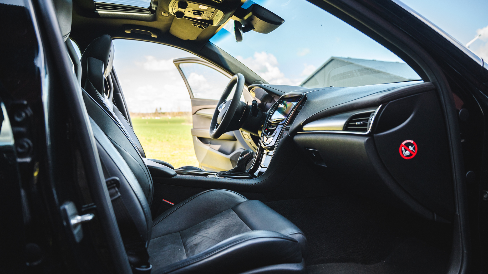 Interiörbild 2016 Cadillac ATS-V (3)