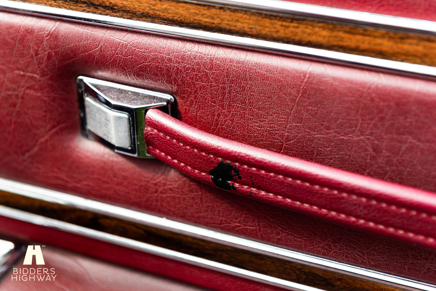 Innenraumfoto von 1973 Buick Electra Custom 2D HT Coupe