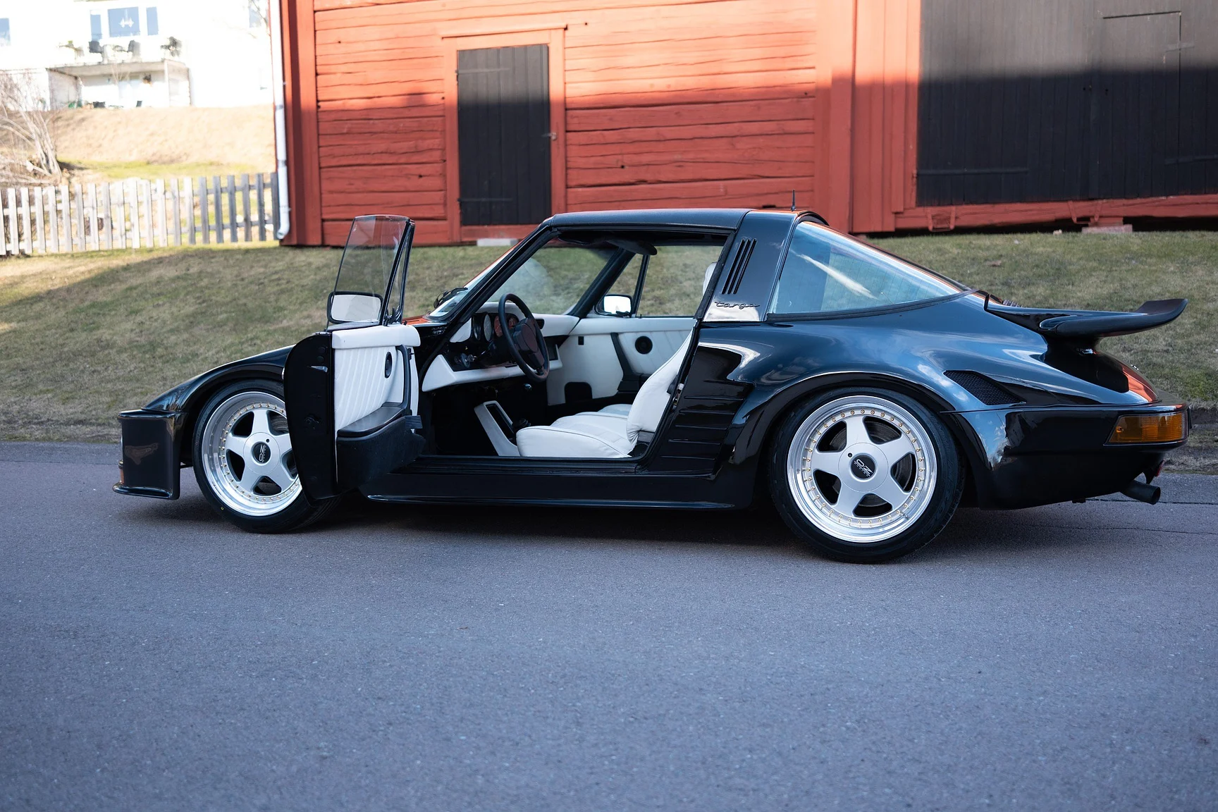 Aussenfoto 1976 Porsche 911 Targa Flachbau - Josef Zirkelbach DP (66)