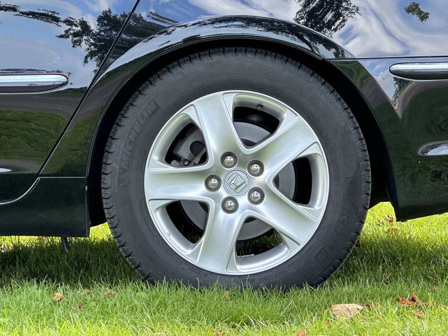 Aussenfoto 2007 Honda Legend (6)