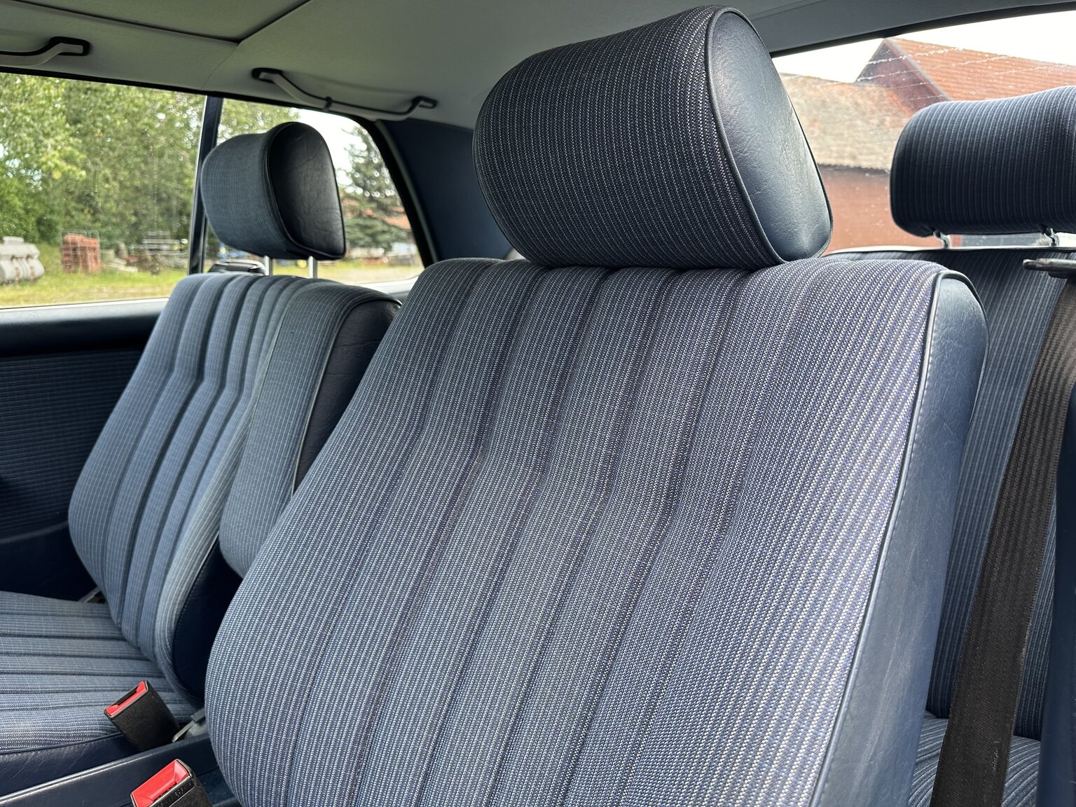 Interiörbild 1984 Mercedes-Benz 230 CE
