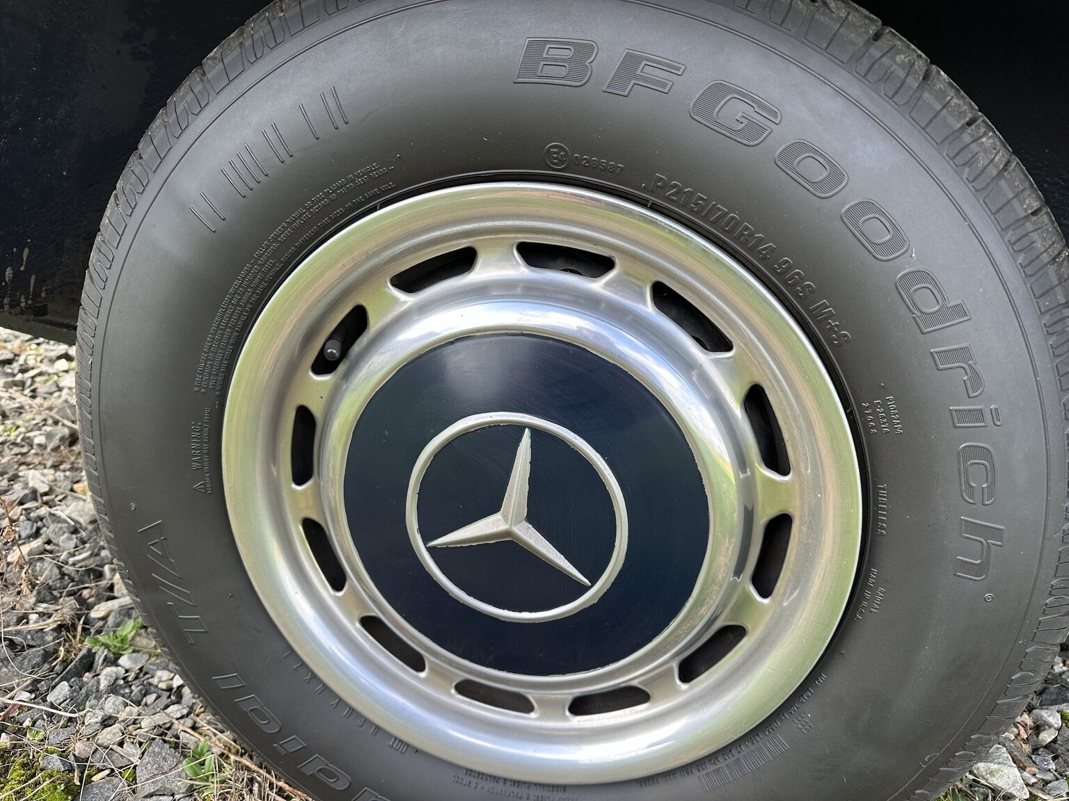 Exterior image of 1975 Mercedes-Benz 450 SEL 6.9 Bepansrad 