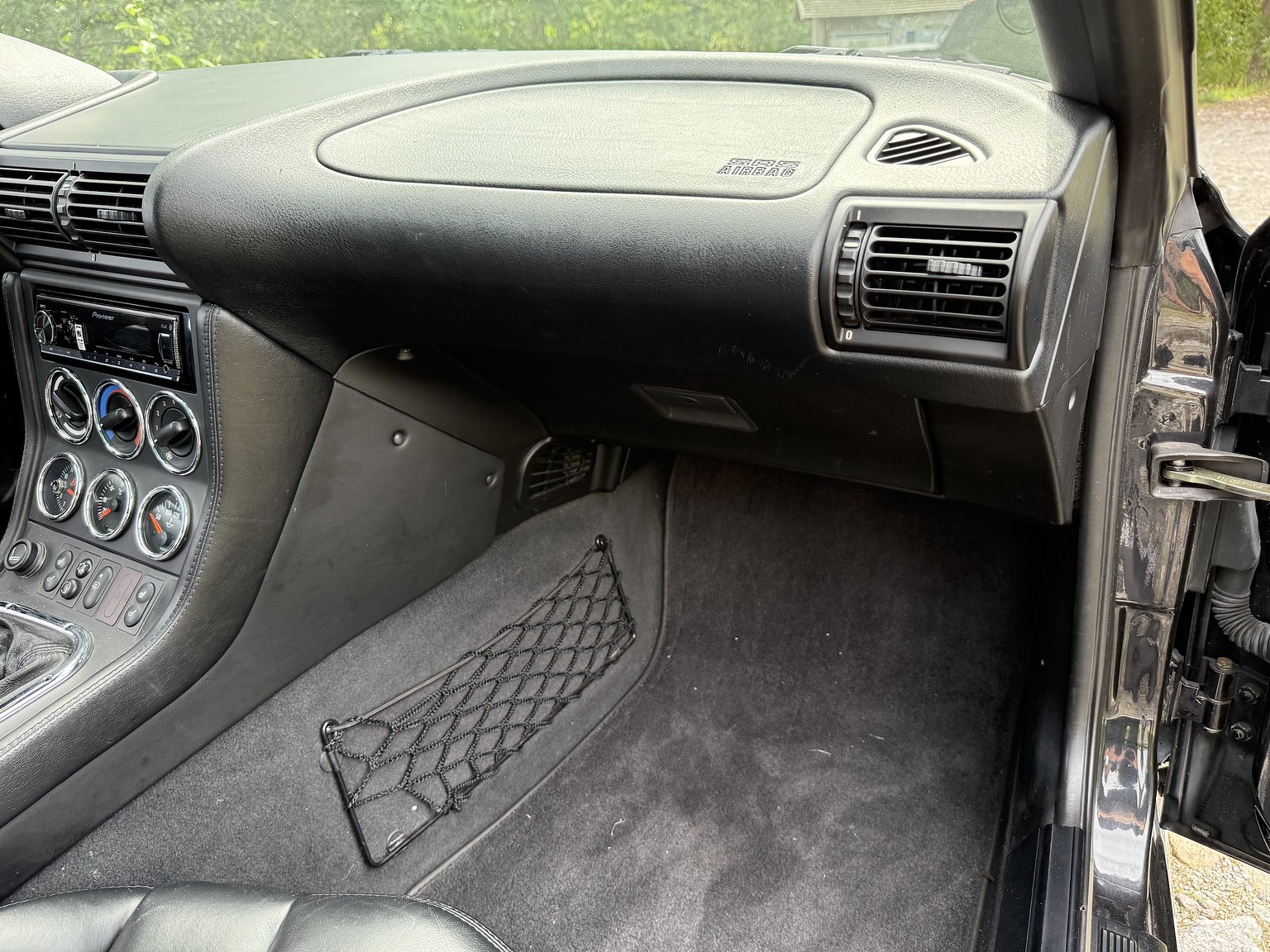 Interior image of 1999 BMW Z3 M Coupé