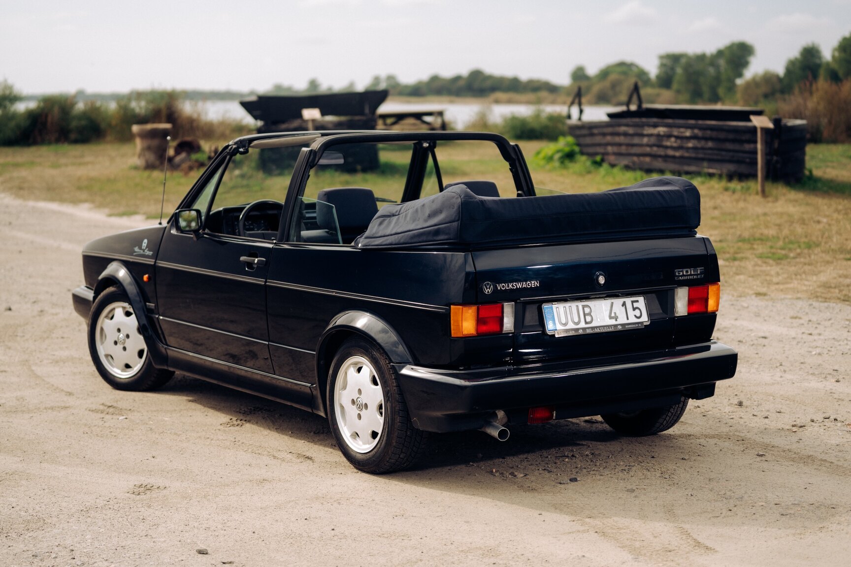 Exterior image of 1991 VW Golf Cabriolet "Etienne Aigner Edition"