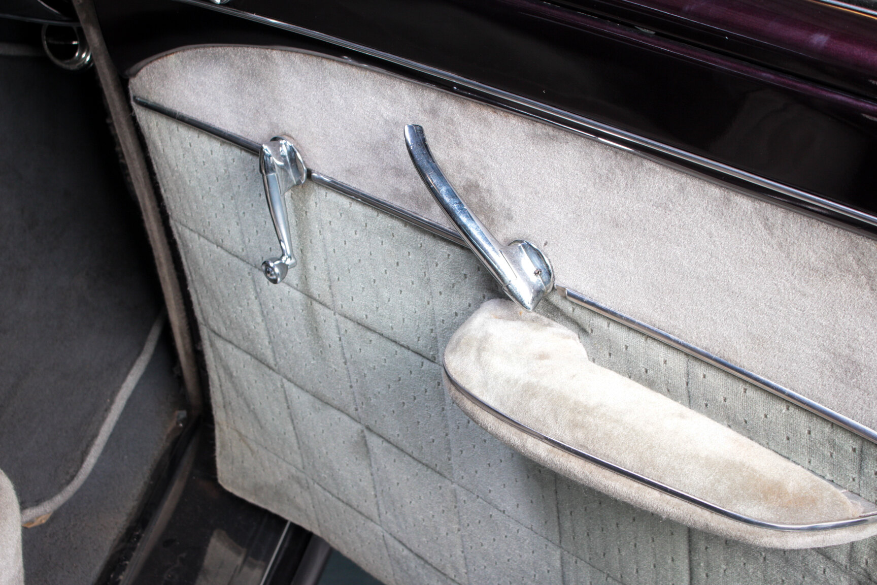 Interior image of 1951 Lincoln Cosmopolitan 