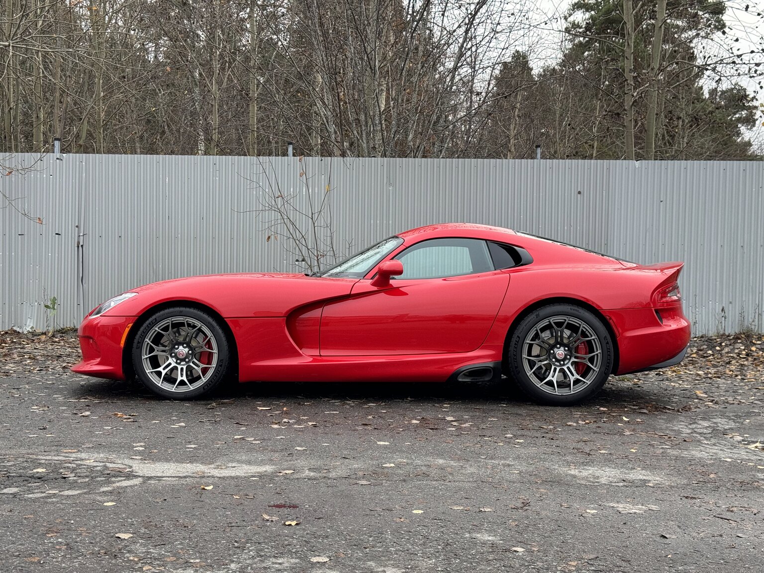 Exterior image of 2014 Dodge Viper GTS (33)