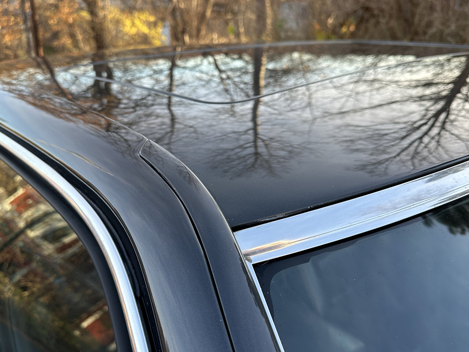 Exteriörbild på 1988 Mercedes 560 SEC