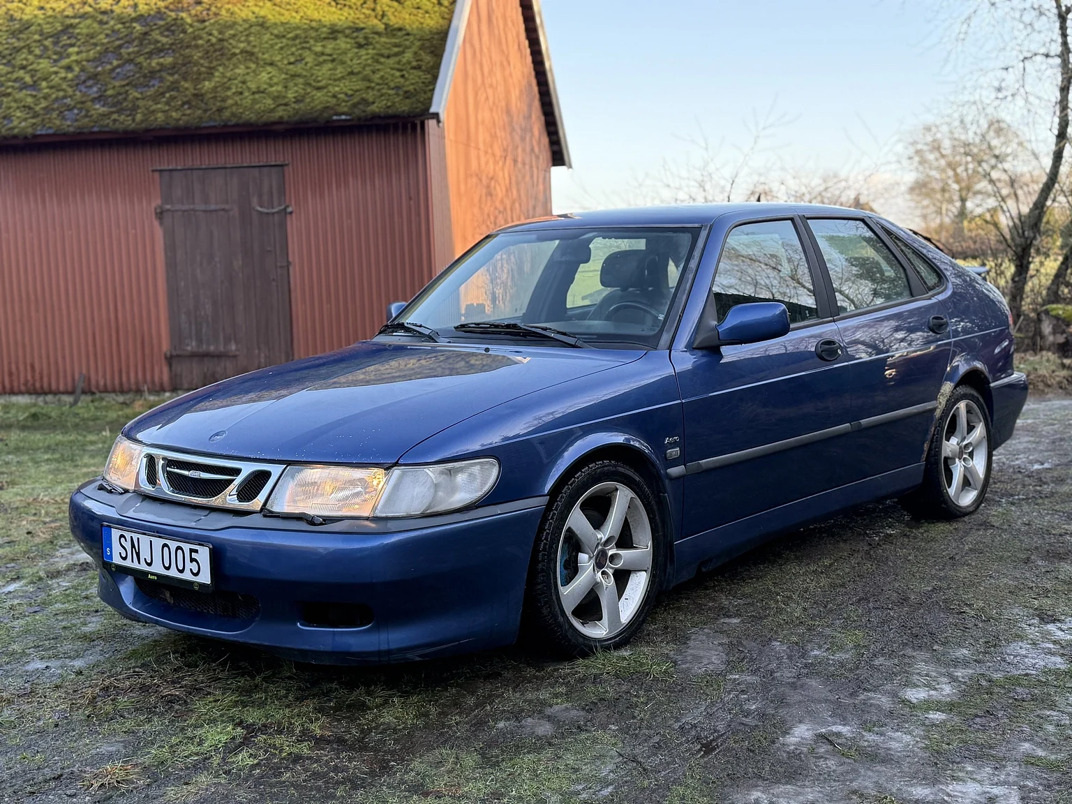 Exteriörbild på 2001 SAAB 9-3 Aero (3)