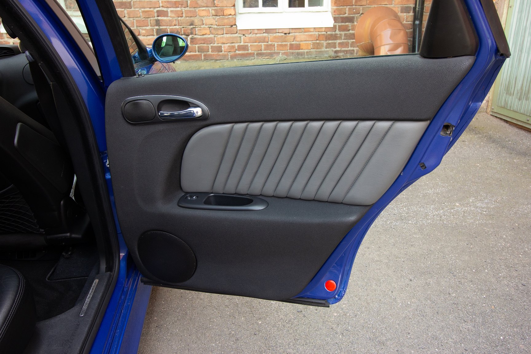 Interior image of 2004 Alfa Romeo 156 GTA