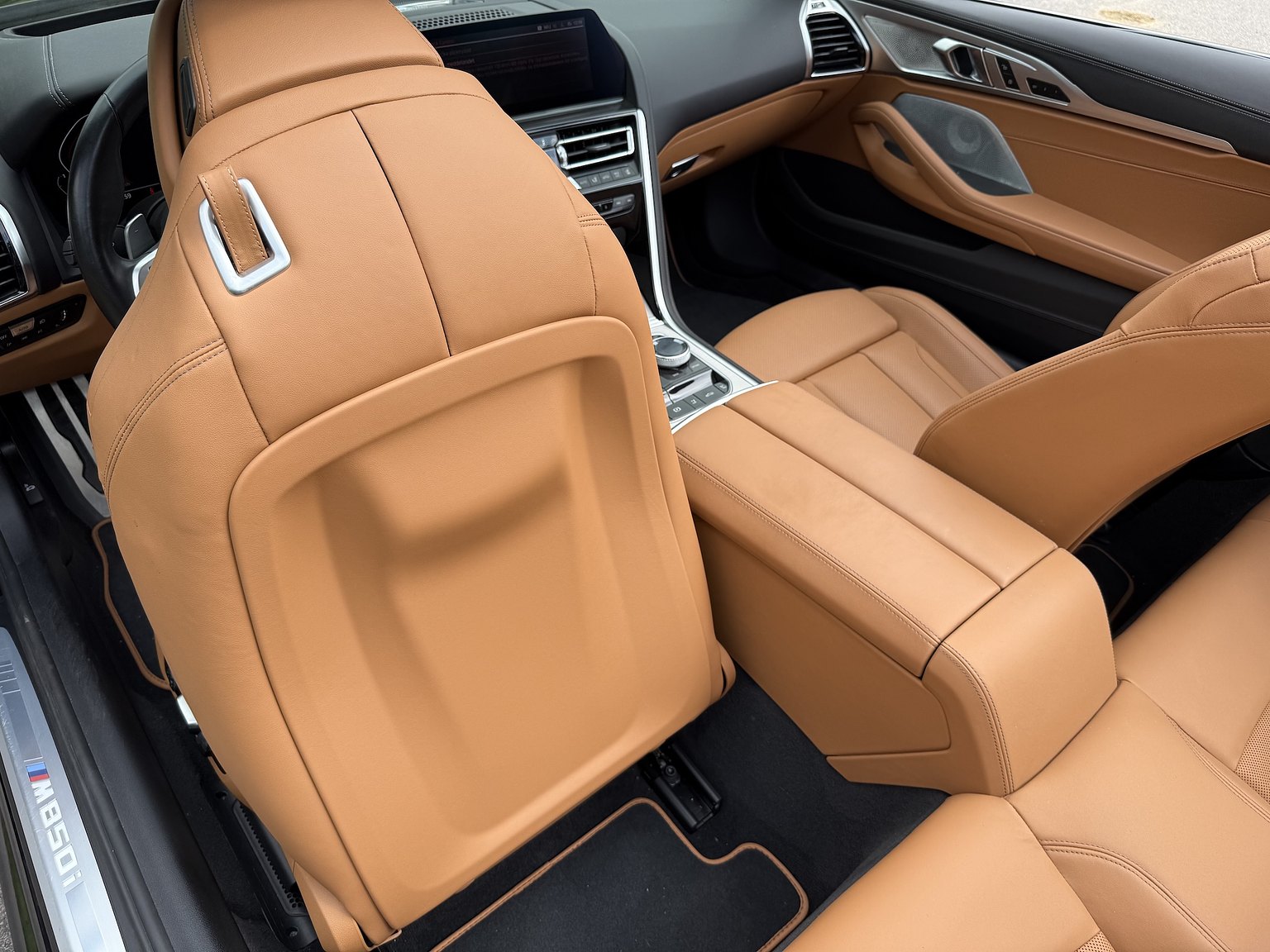 Interior image of 2019 BMW M850i xDrive Convertible Steptronic