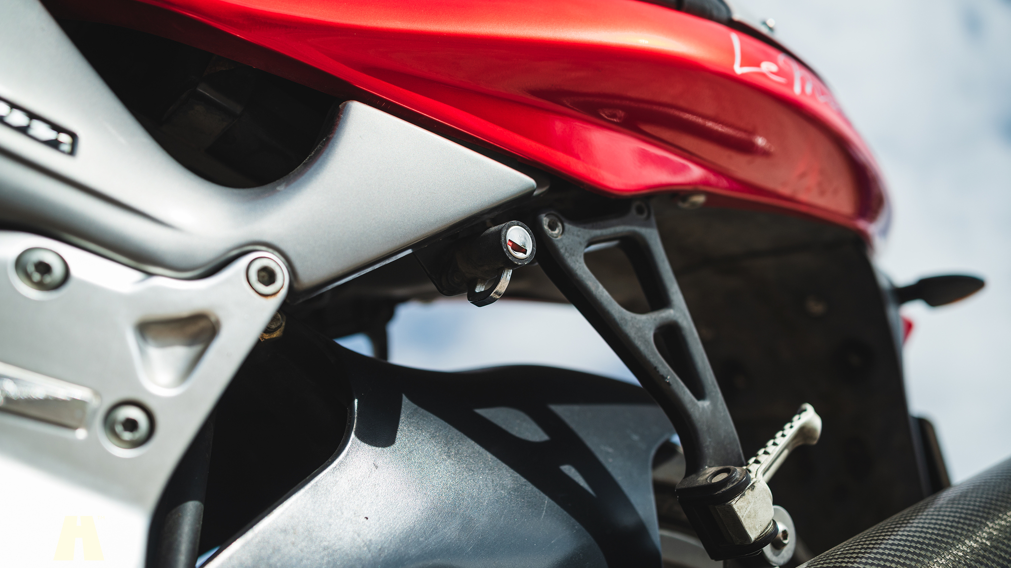 Aussenfoto 2002 Moto Guzzi V11 Le Mans (91)