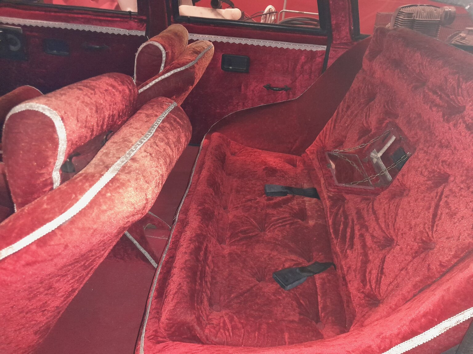 Interiörbild 1968 Volvo 145 Custom