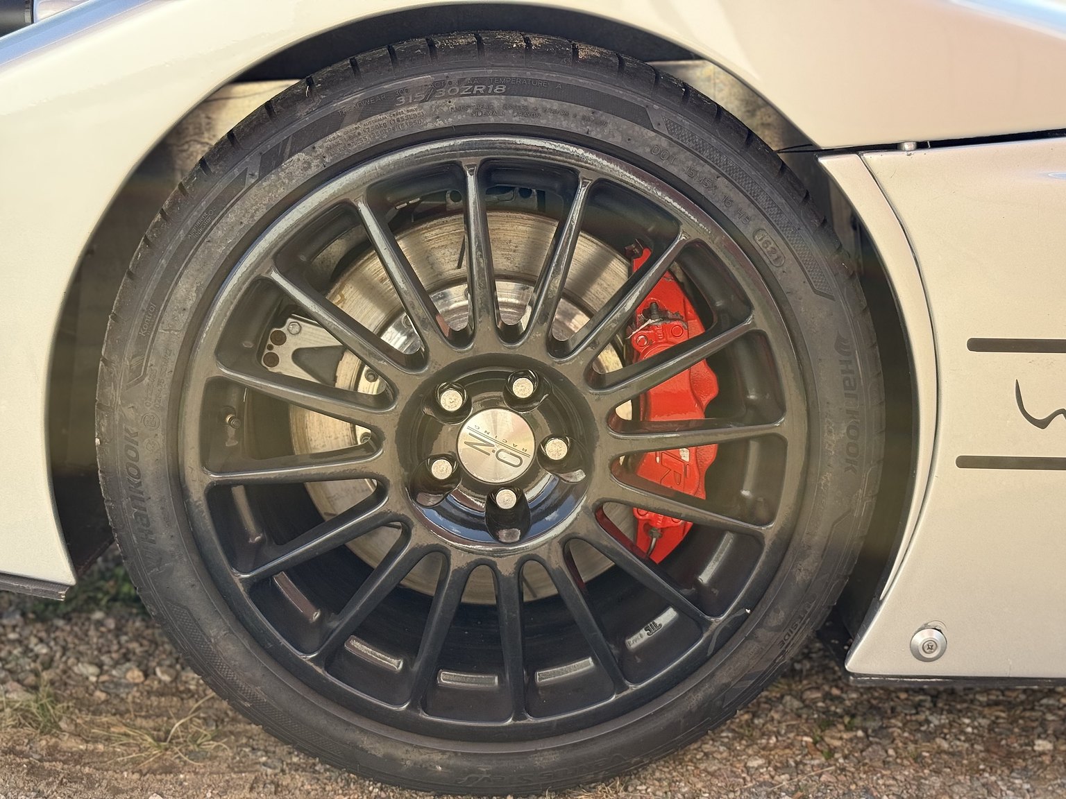 Exteriörbild på 2016 Bentley EXP Speed 8 (Replica)