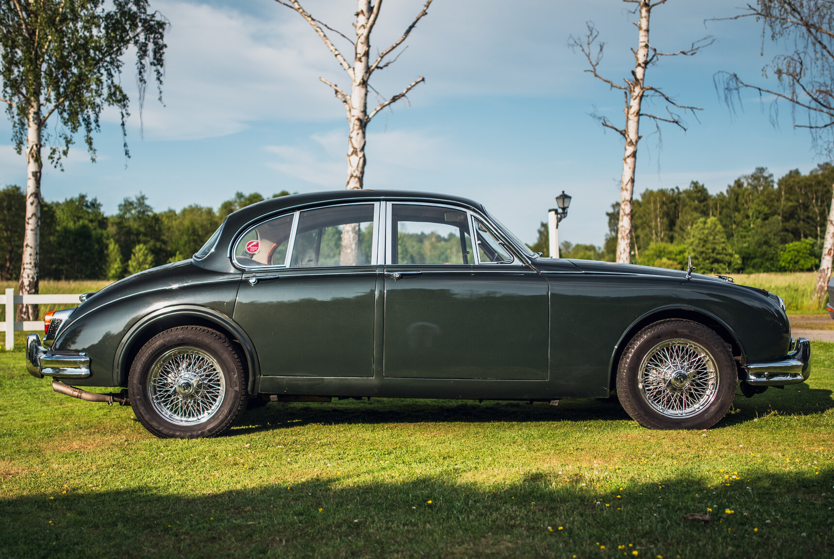 Exterior image of 1965 Daimler 250 V8